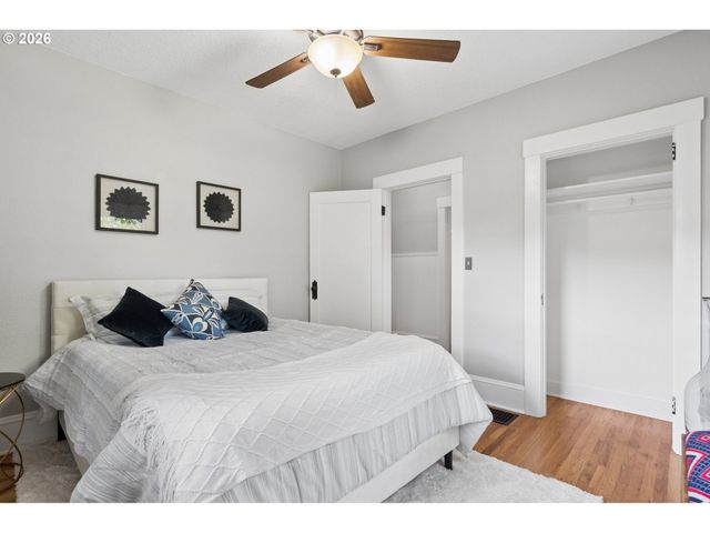 2720 Se 66TH Ave, Portland, OR 97206