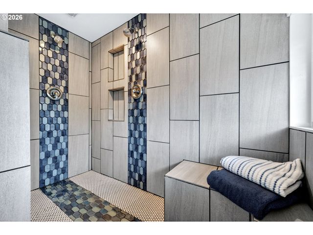 2720 Se 66TH Ave, Portland, OR 97206