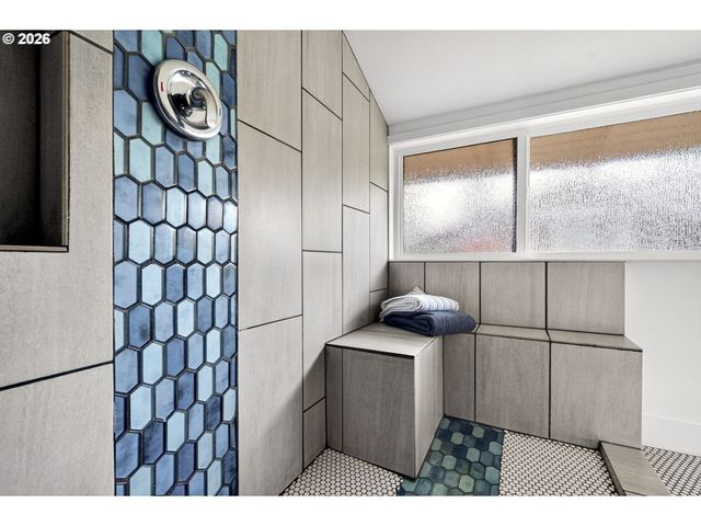 2720 Se 66TH Ave, Portland, OR 97206