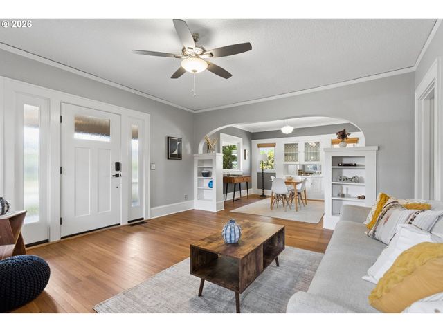 2720 Se 66TH Ave, Portland, OR 97206
