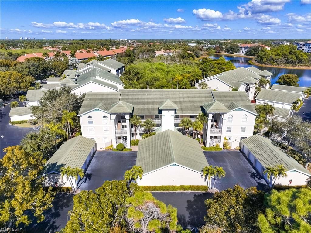 28871 Bermuda Lago CT 304, BONITA SPRINGS, FL 34134 — exterior
