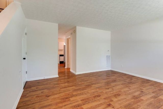 104 Waterview Dr, Hendersonville, TN 37075