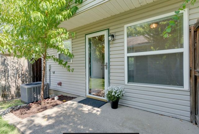 104 Waterview Dr, Hendersonville, TN 37075