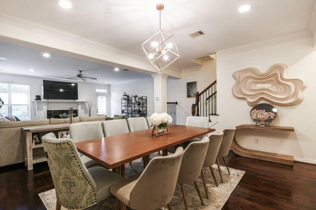 1111 W 26th Street, Houston, TX 77008