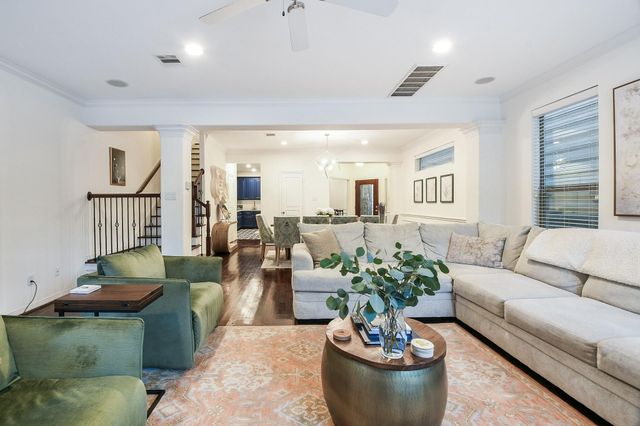 1111 W 26th Street, Houston, TX 77008