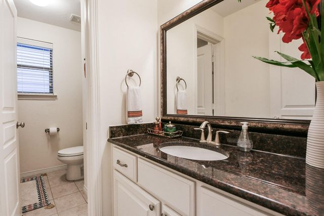 1111 W 26th Street, Houston, TX 77008