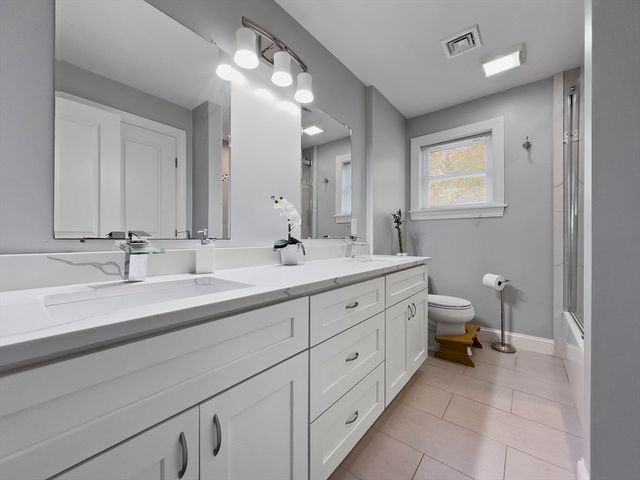 851 Forest St, North Andover, MA 01845