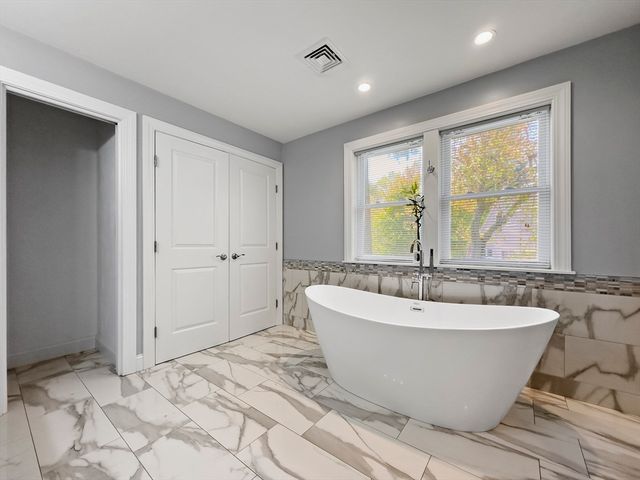 851 Forest St, North Andover, MA 01845