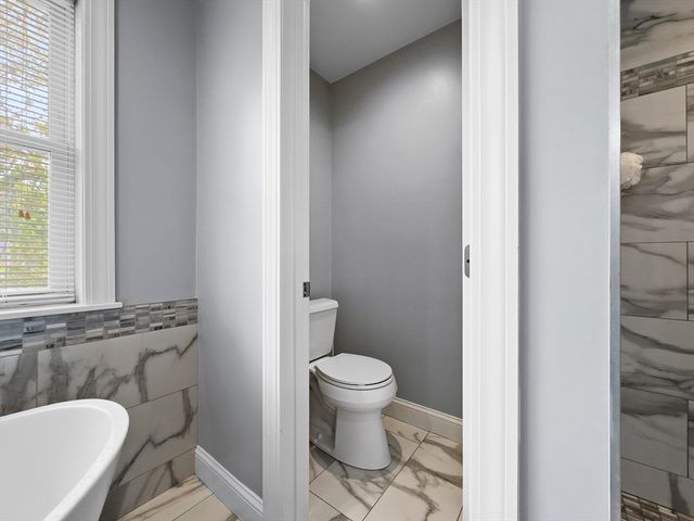 851 Forest St, North Andover, MA 01845