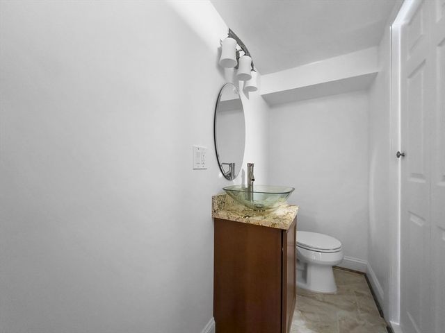 851 Forest St, North Andover, MA 01845