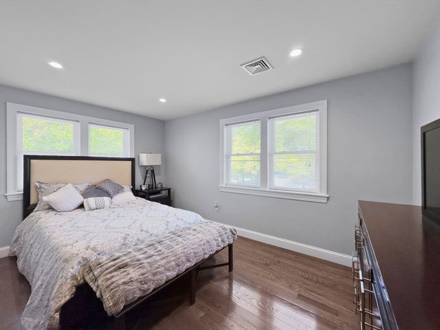 851 Forest St, North Andover, MA 01845