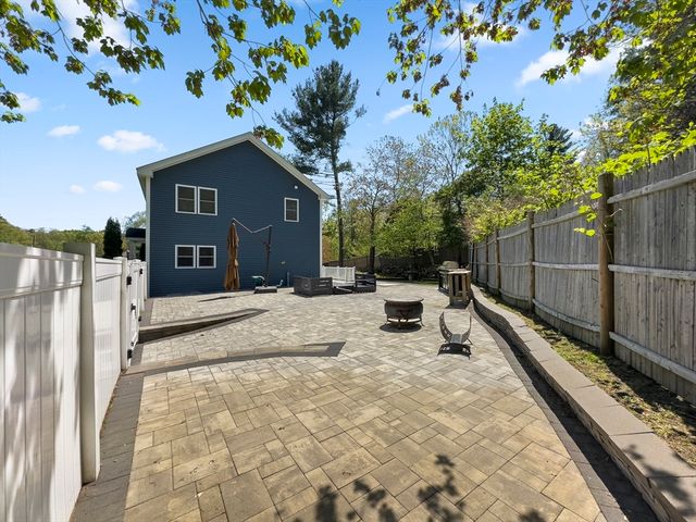 851 Forest St, North Andover, MA 01845