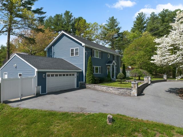 851 Forest St, North Andover, MA 01845