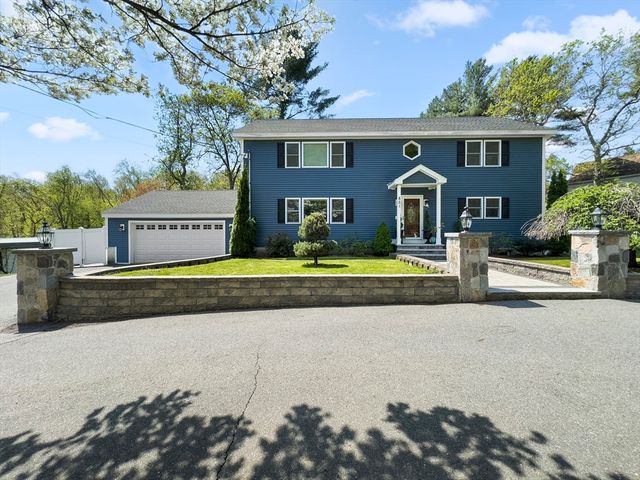 851 Forest St, North Andover, MA 01845