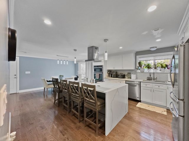 851 Forest St, North Andover, MA 01845