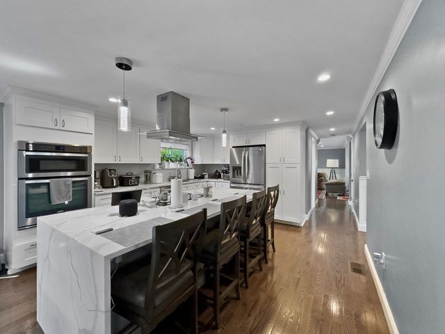 851 Forest St, North Andover, MA 01845