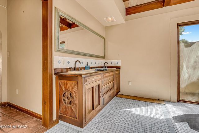 6610 E Speedway Boulevard, Tucson, AZ 85710