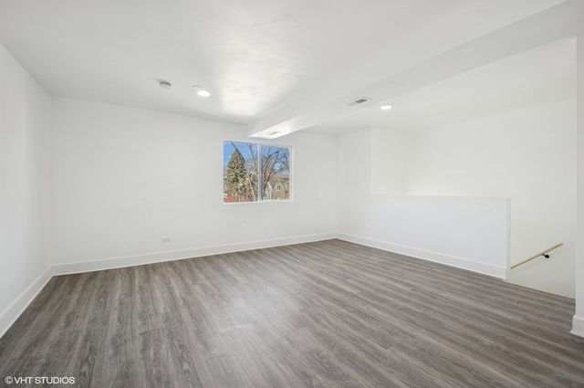 7049 S Damen Avenue, Chicago, IL 60636