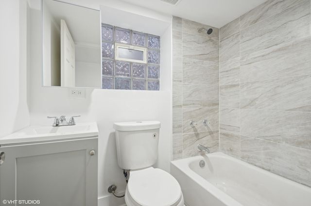 7049 S Damen Avenue, Chicago, IL 60636