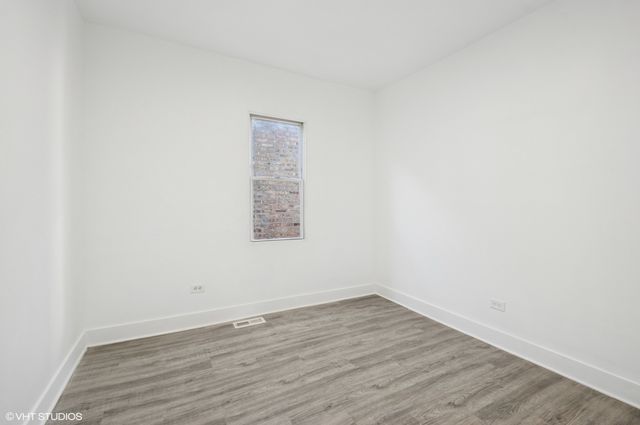 7049 S Damen Avenue, Chicago, IL 60636