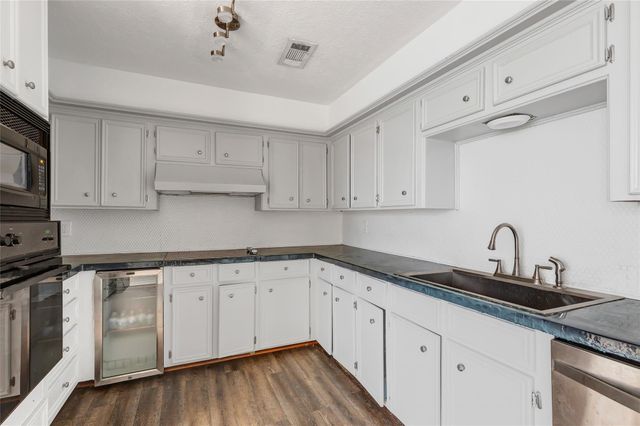 1746 Cloister Drive 12, Crosby, TX 77532