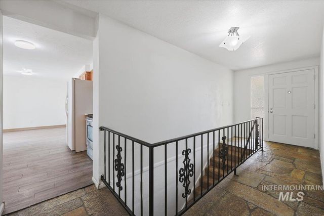 1904 NW 8th St, Meridian, ID 83646