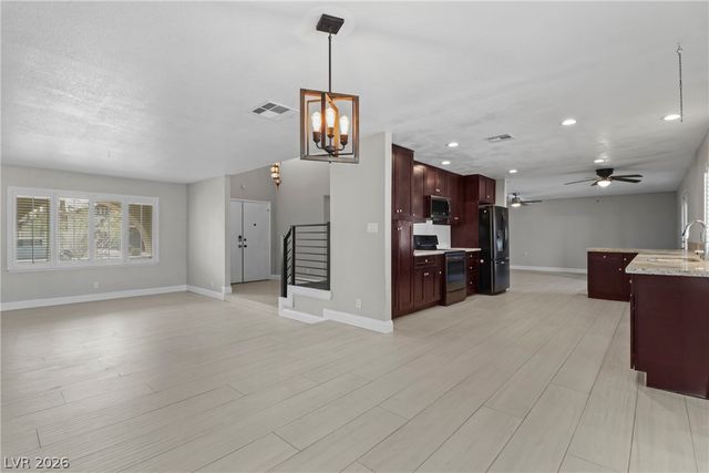 2109 Verdinal Drive, Las Vegas, NV 89146