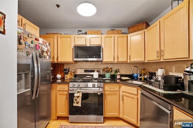 70 Munn Avenue 401, East Orange, NJ 07018