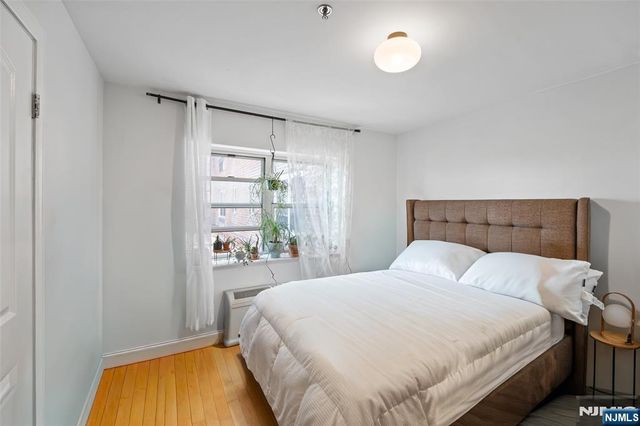 70 Munn Avenue 401, East Orange, NJ 07018
