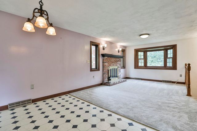 28 Heritage Way, Milford, NH 03055
