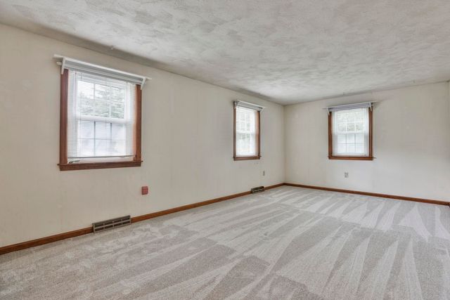 28 Heritage Way, Milford, NH 03055