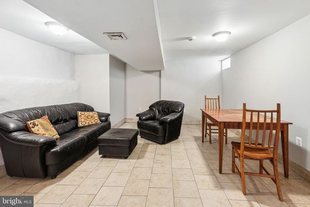 3414 SPRING GARDEN ST, Philadelphia, PA 19104