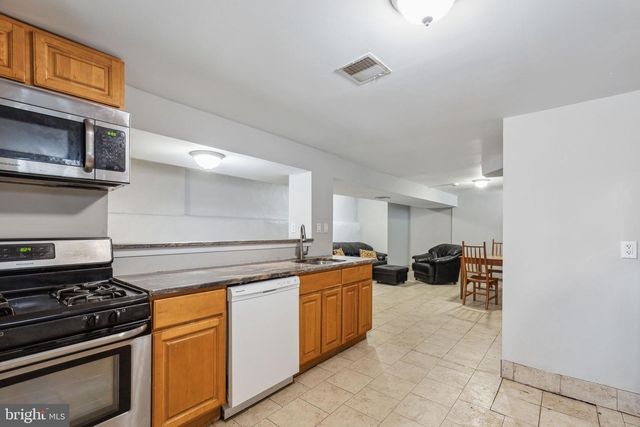 3414 SPRING GARDEN ST, Philadelphia, PA 19104