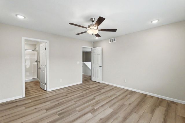 9267 E Fox Pointe, Bel Aire, KS 67226
