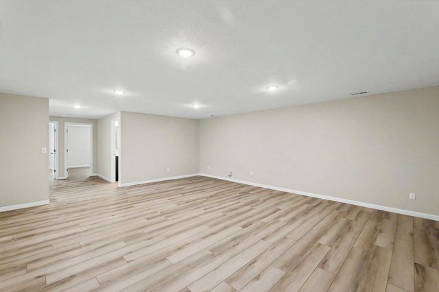 9267 E Fox Pointe, Bel Aire, KS 67226