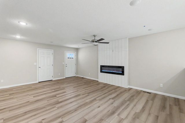 9267 E Fox Pointe, Bel Aire, KS 67226