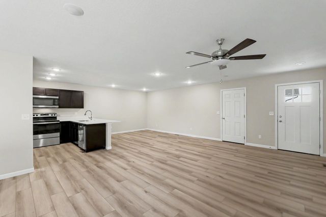 9267 E Fox Pointe, Bel Aire, KS 67226