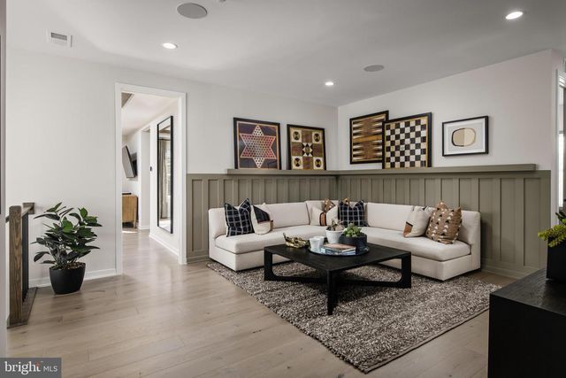 23311 PARKSIDE VILLAGE CIR, Aldie, VA 20105