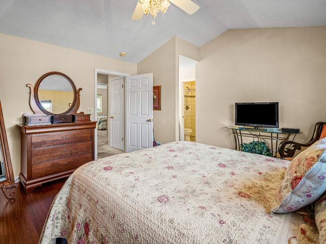 9350 River Oaks Ln, Orangevale, CA 95662