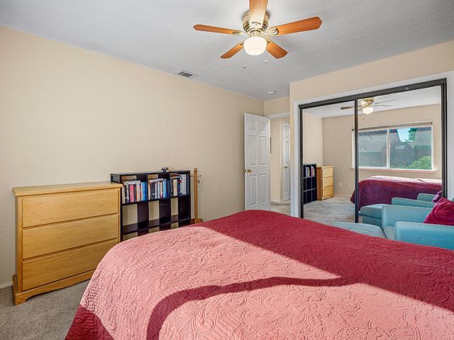 9350 River Oaks Ln, Orangevale, CA 95662