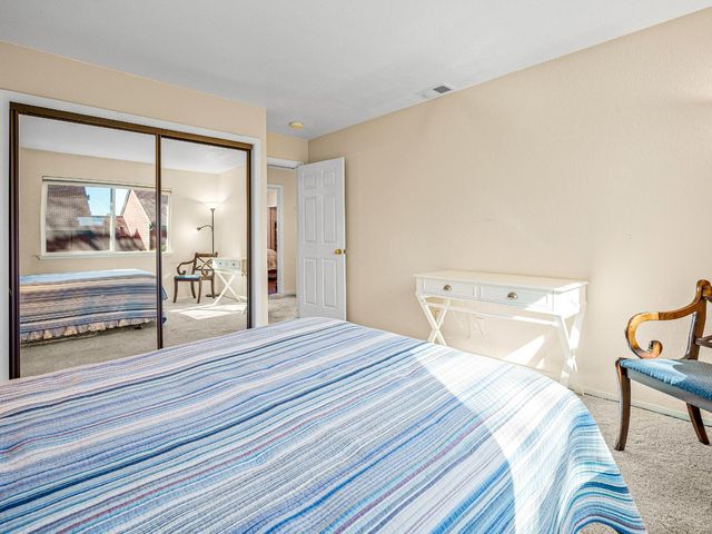 9350 River Oaks Ln, Orangevale, CA 95662