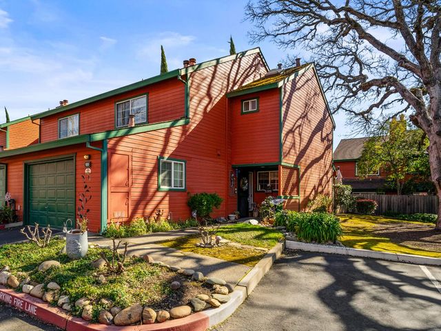 9350 River Oaks Ln, Orangevale, CA 95662