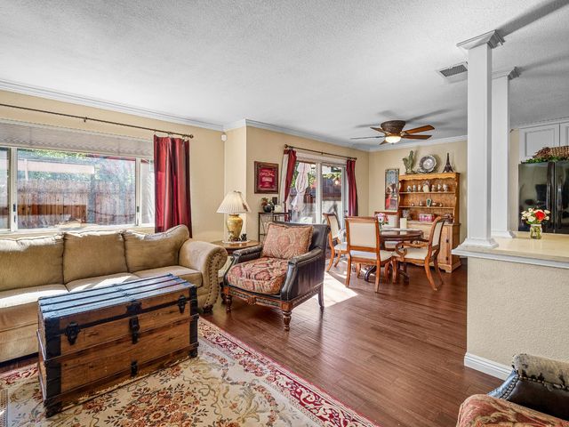 9350 River Oaks Ln, Orangevale, CA 95662