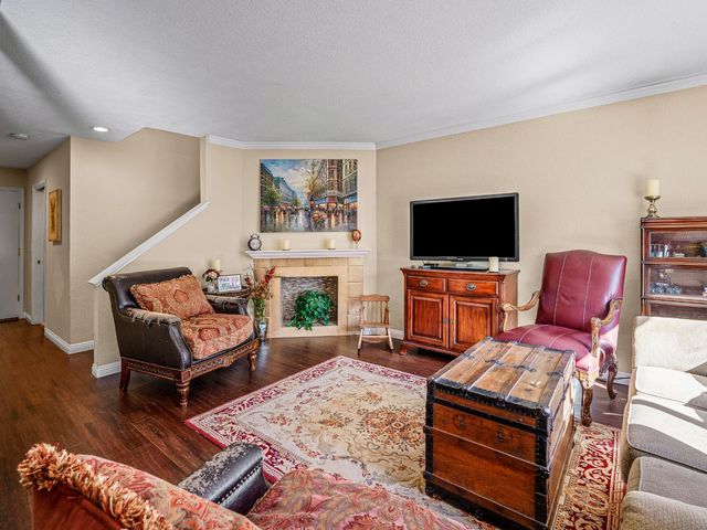 9350 River Oaks Ln, Orangevale, CA 95662