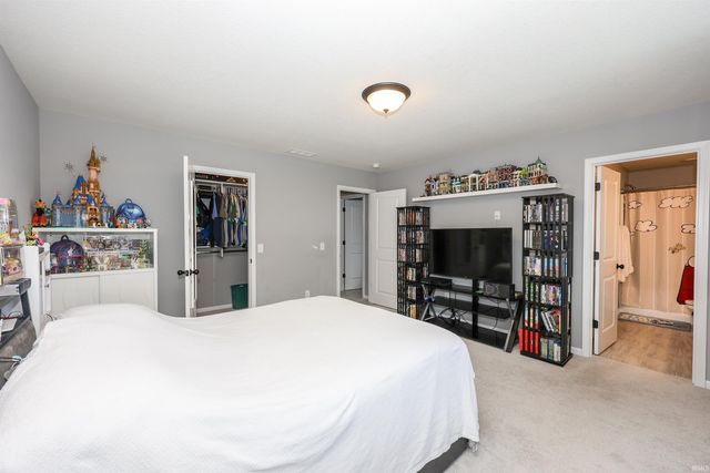 10416 Silver Rock Chase Boulevard, New Haven, IN 46774