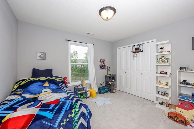 10416 Silver Rock Chase Boulevard, New Haven, IN 46774