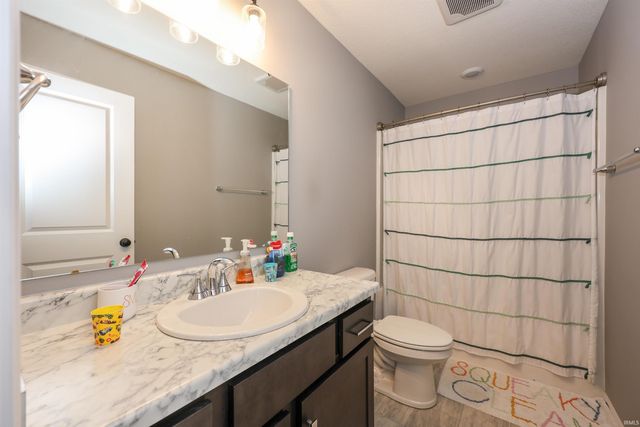 10416 Silver Rock Chase Boulevard, New Haven, IN 46774