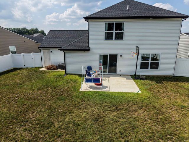 10416 Silver Rock Chase Boulevard, New Haven, IN 46774