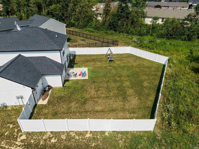 10416 Silver Rock Chase Boulevard, New Haven, IN 46774