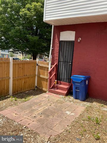 2525 BARCLAY ST, Baltimore, MD 21218